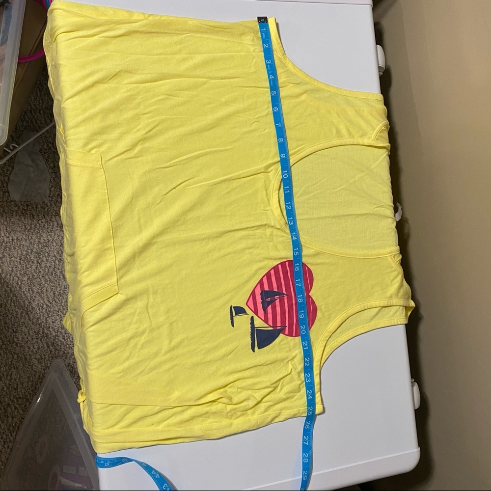 Yellow cute swim cover up with hood and pockets - Picture 3 of 4